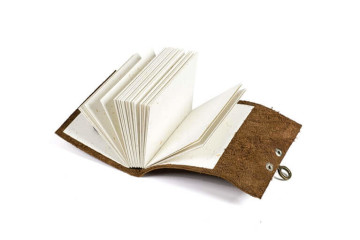 Notes s koženým obalom;Notes s koženým obalem