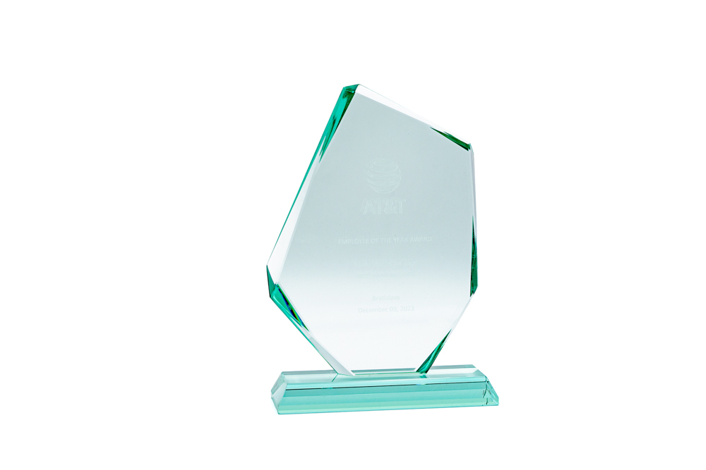 Trofej - Gravírovanie;Trofej - Gravírování