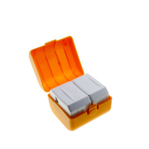 UNIVERSALER REISEADAPTER IN PRAKTISCHEM ETUI - Reklamnepredmety