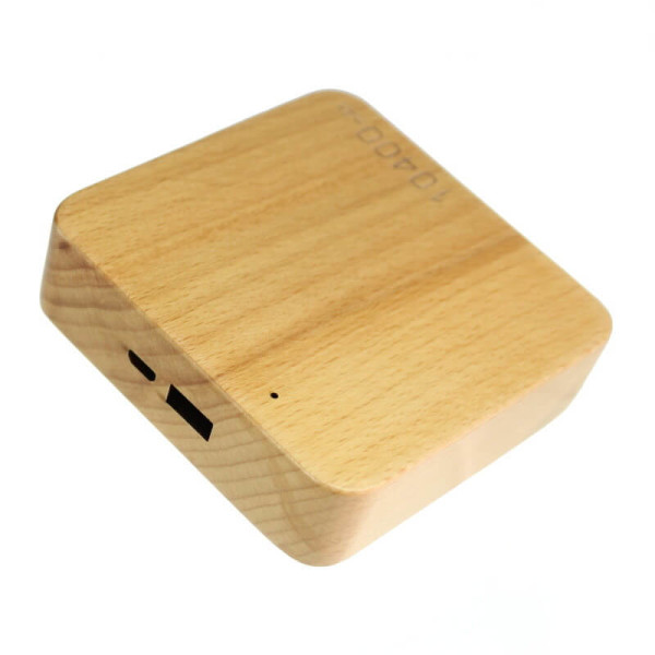 POWER BANK MIT HOLZGEHÄUSE, 10400 mAh