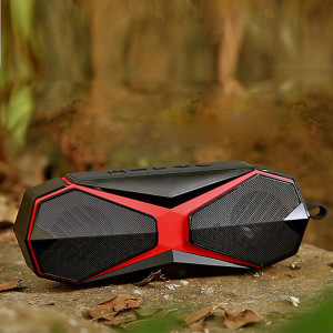 MULTIFUNKTIONALER WASSERFESTER BLUETOOTH-LAUTSPRECHER MIT ULTRASCHALL-MÜCKENABWEISER - Reklamnepredmety