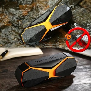 MULTIFUNKTIONALER WASSERFESTER BLUETOOTH-LAUTSPRECHER MIT ULTRASCHALL-MÜCKENABWEISER - Reklamnepredmety