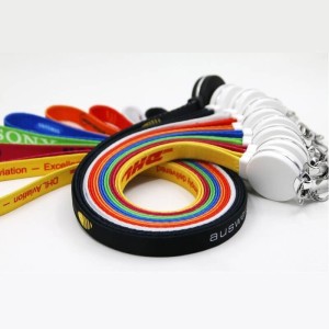 DATEN- UND LADEKABEL 3 IN 1 USB IN EINEM SCHLÜSSELBAND - Reklamnepredmety