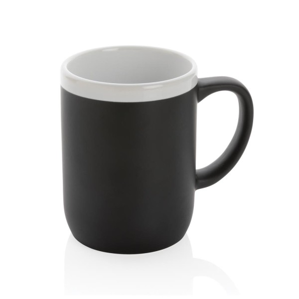 Keramiktasse mit weißem Rand, weiß