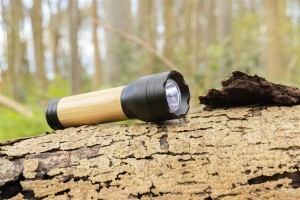 Lucid 3W Taschenlampe aus RCS recycelt. Kunststoff & Bambus, schwarz - Reklamnepredmety