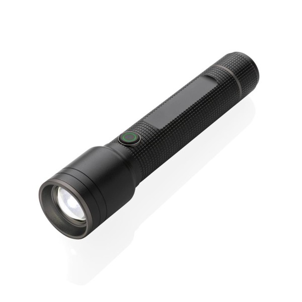 Große Gear X Taschenlampe aus RCS recycelt. Alu mit USB-Akku, schwarz