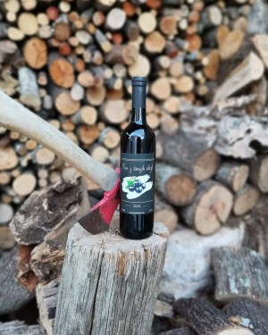 Wein aus schwarzen Johannisbeeren - Reklamnepredmety