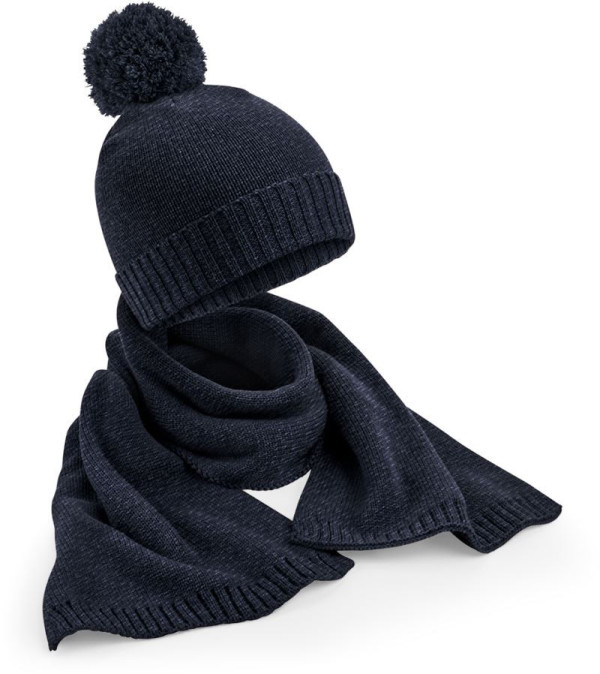 Geschenkset mit Strickmütze und Schal