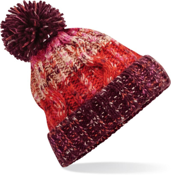 Gestrickte Mütze mit Korkenzieherbommel
