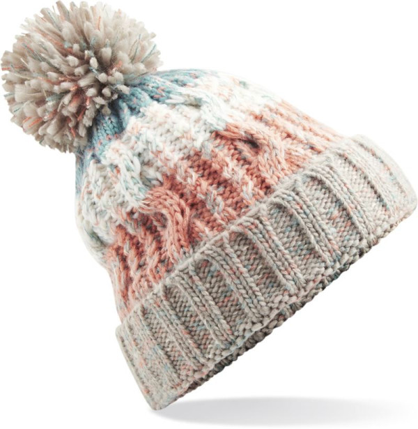 Gestrickte Mütze mit Korkenzieherbommel