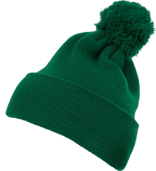 Strickmütze mit Bommel