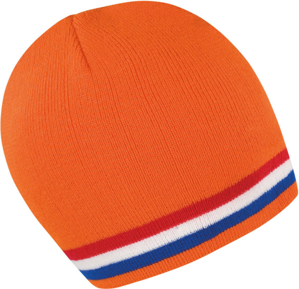 Strickmütze mit Kontraststreifen